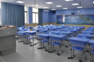 精品录播教室前门